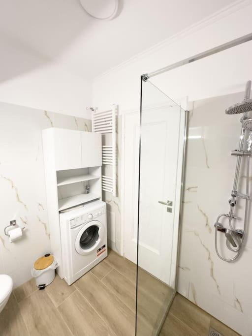 דירות Petite Retreat In Kolonaki, Athens /Netflix מראה חיצוני תמונה
