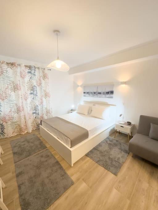דירות Petite Retreat In Kolonaki, Athens /Netflix מראה חיצוני תמונה